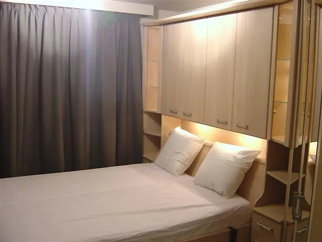 Residentie Commodore Apartment Ostend 0*,