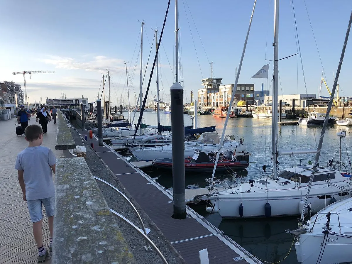 Residentie Commodore Apartment Ostend