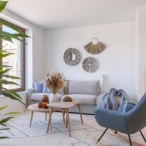  Appartement Huswell - Stylish With Terrace Near The